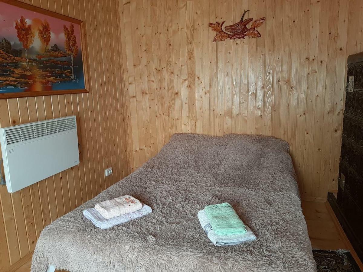 Котедж "Барвінок" ヴェルホヴィナ エクステリア 写真